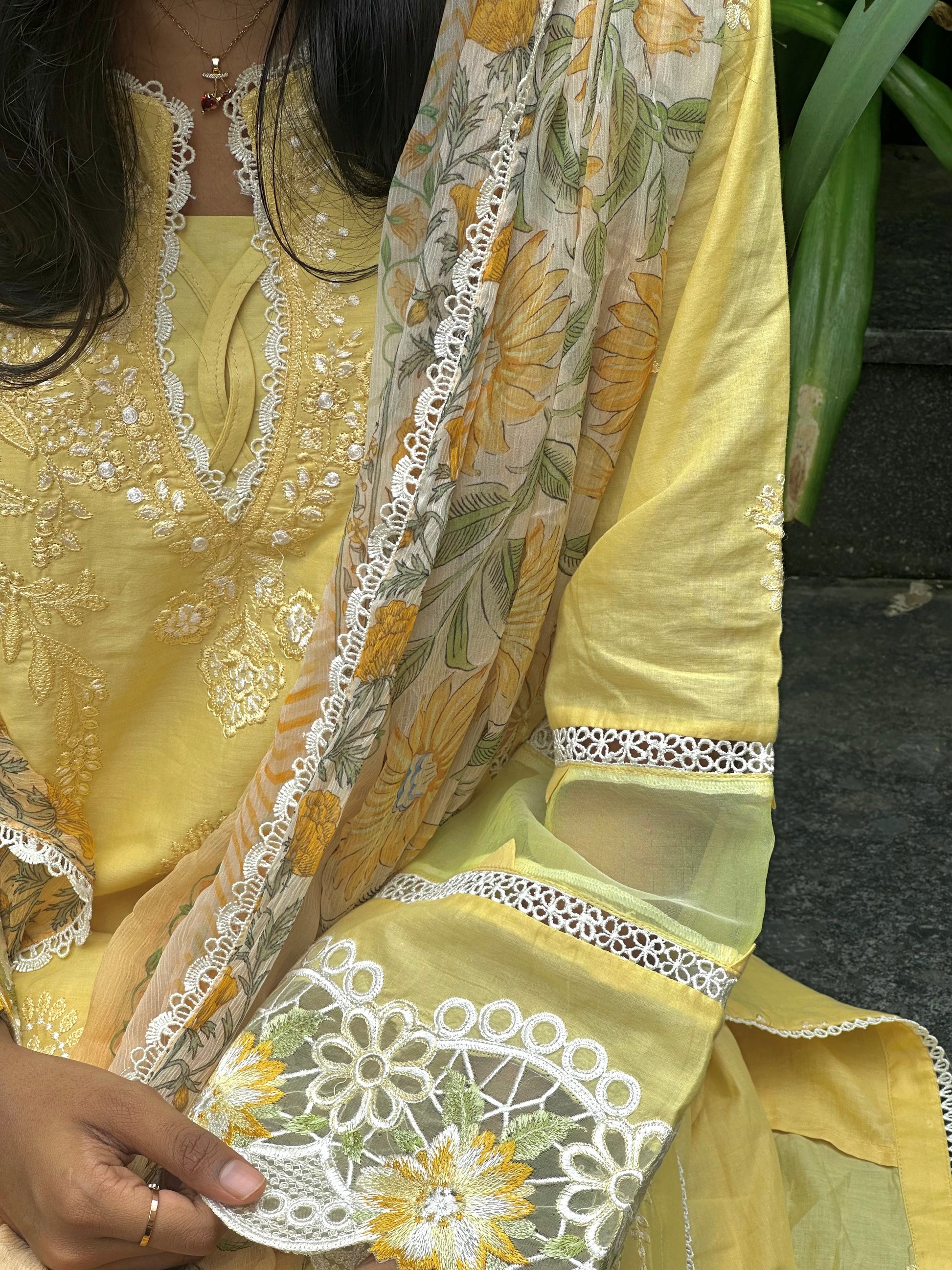 SAIRA RIZWAN | Luxury Lawn