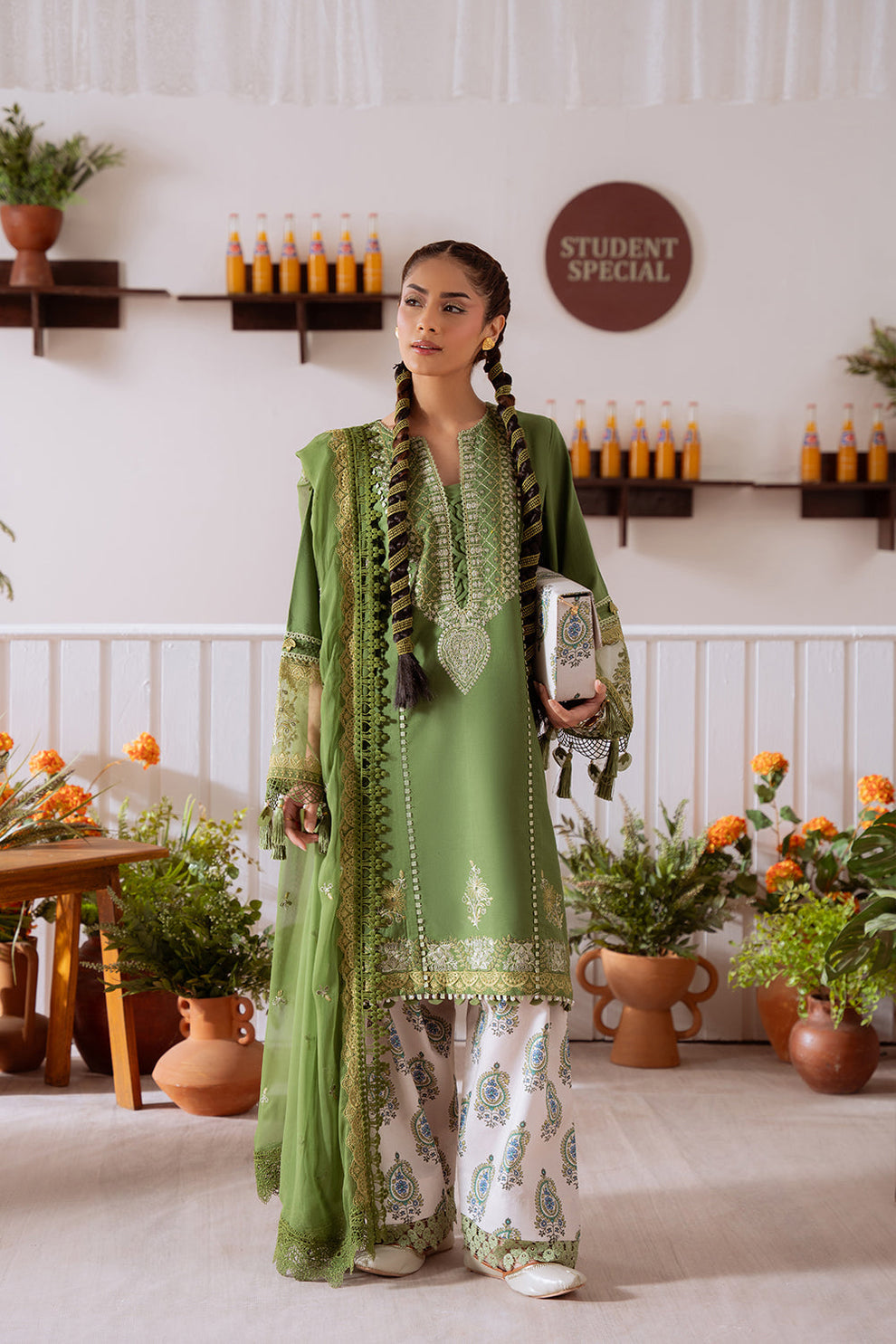 SAIRA RIZWAN | Luxury Lawn