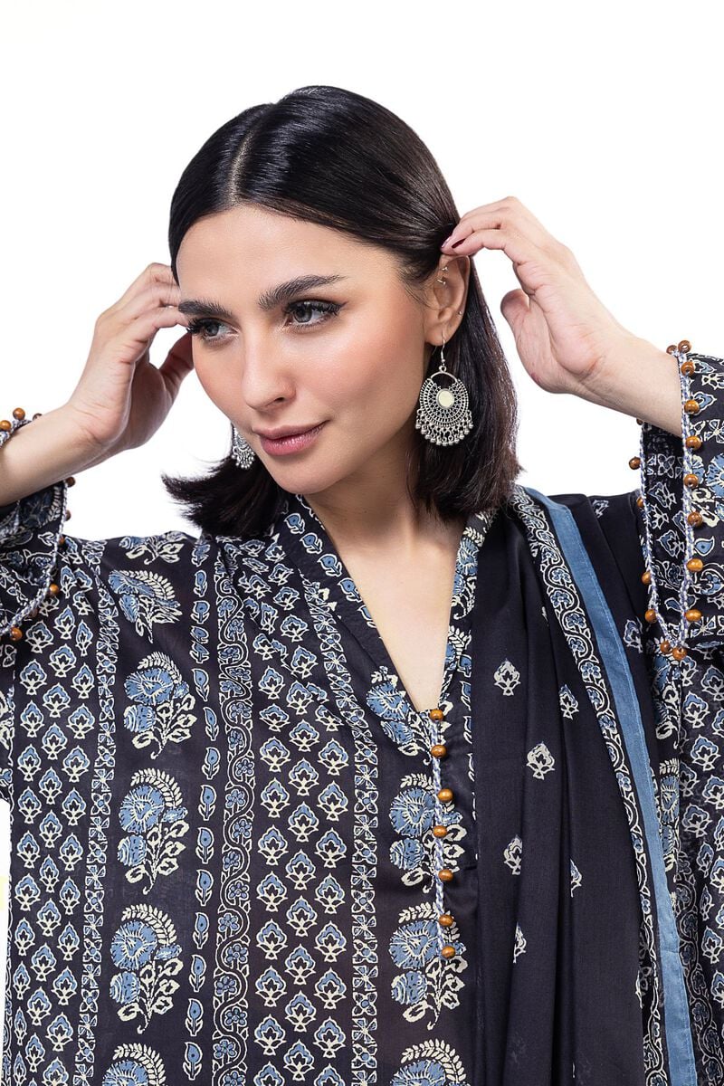 Printed | Lawn
Khaadi 3 Piece Unstitched