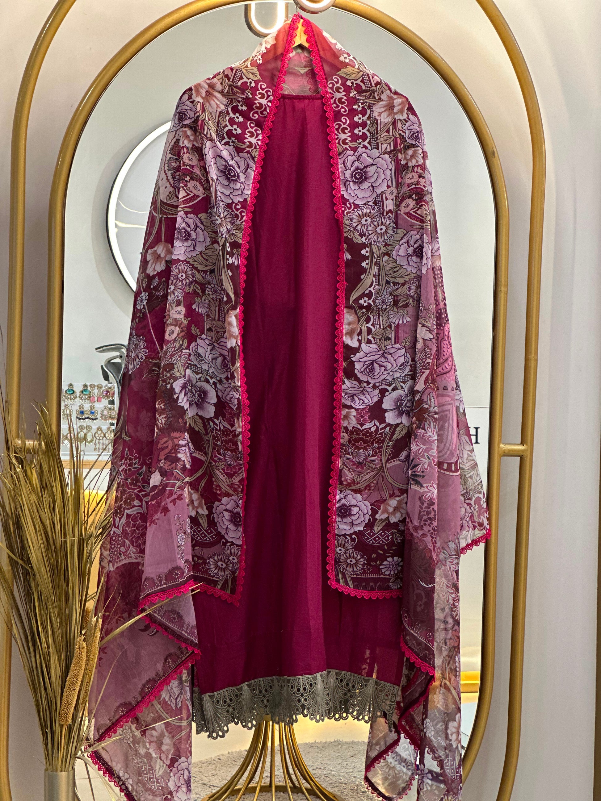 Dananeer Pakistani Luxe Lawn