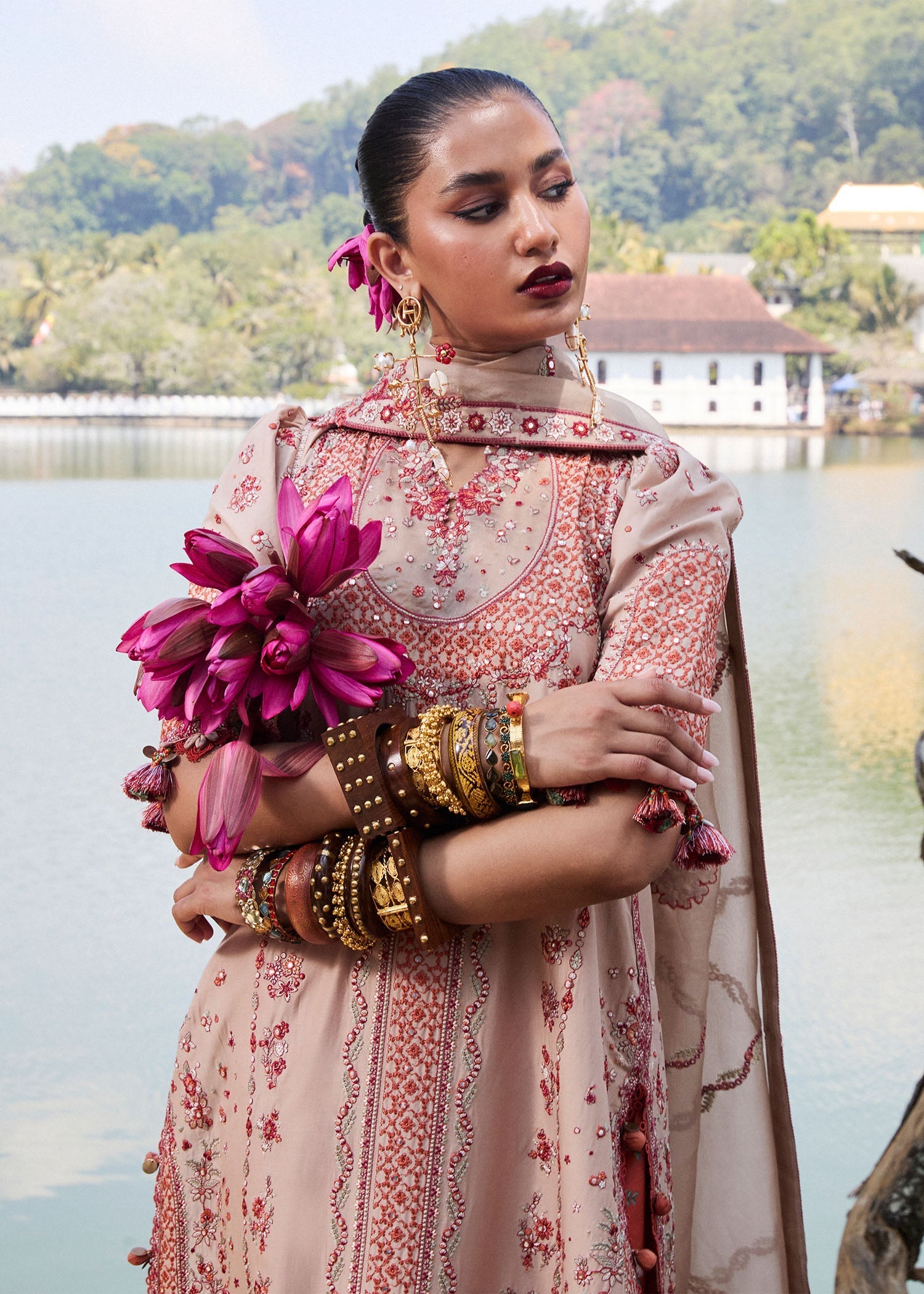 HUSSAIN REHAR LUXURY LAWN’25