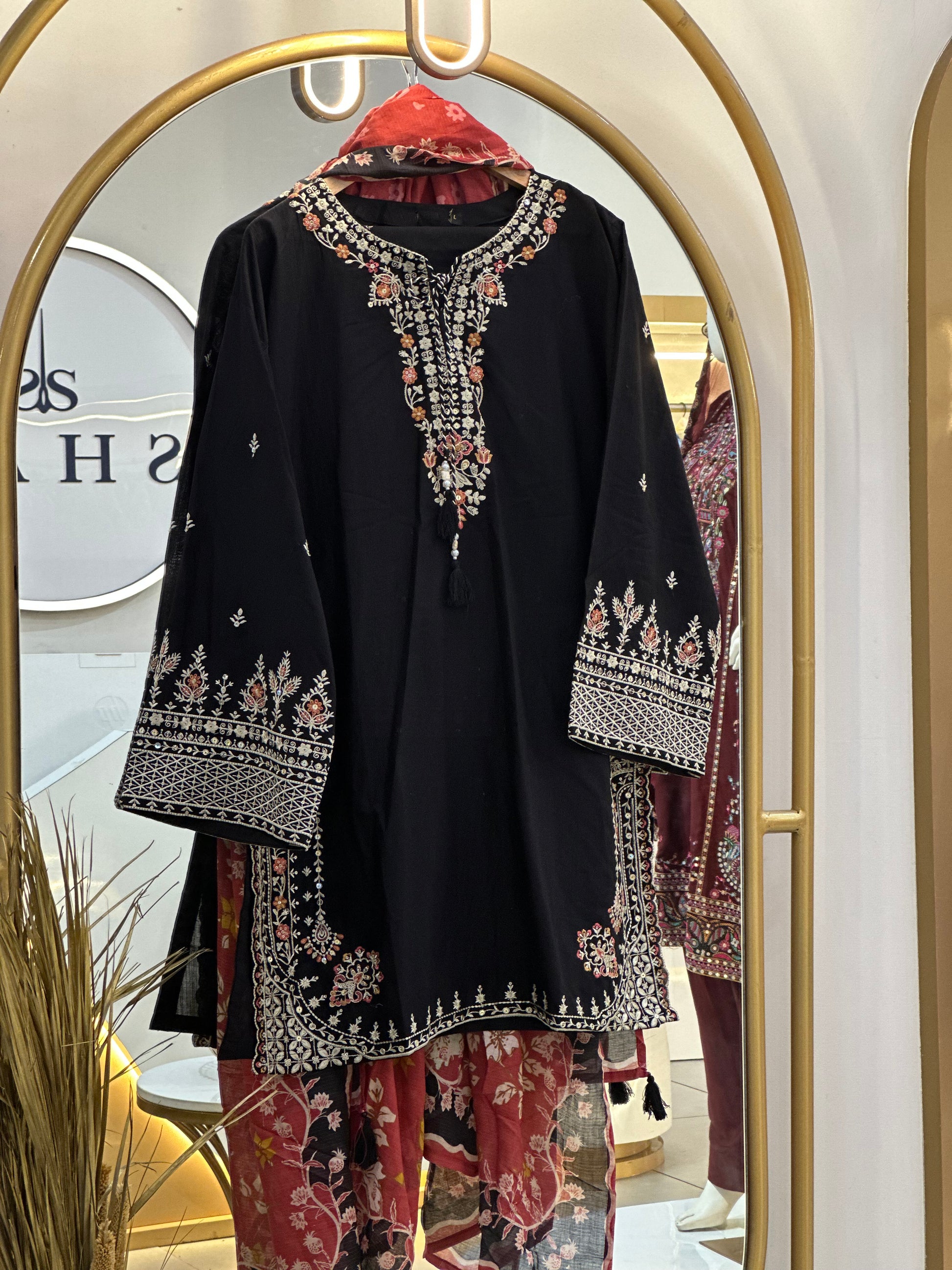 SadaBahar Stitched 3 Pc Embroidered Lawn