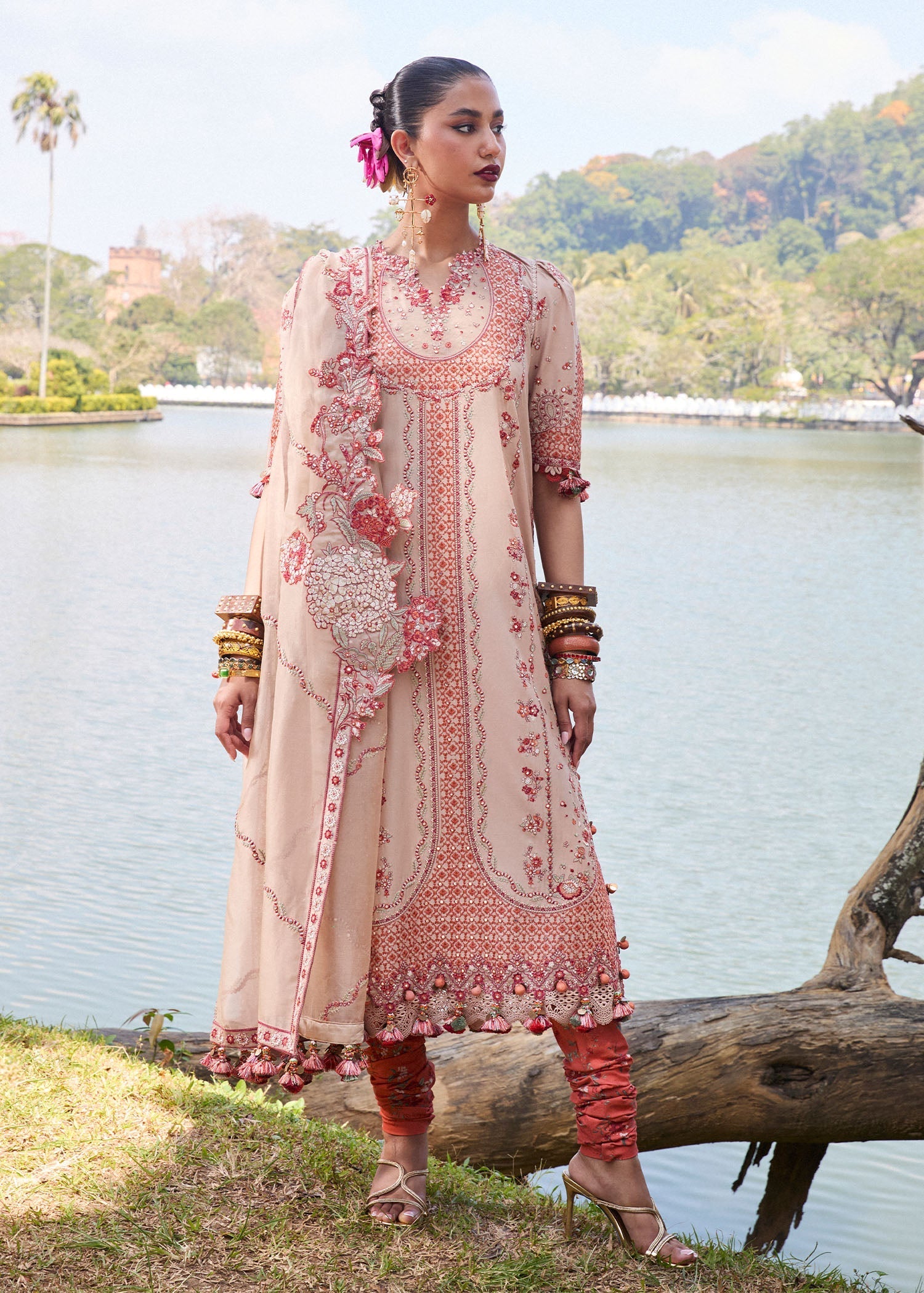 HUSSAIN REHAR LUXURY LAWN’25