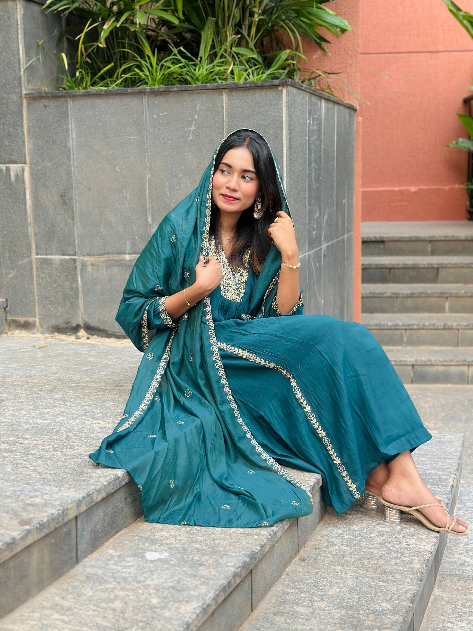 3 piece stitched suit