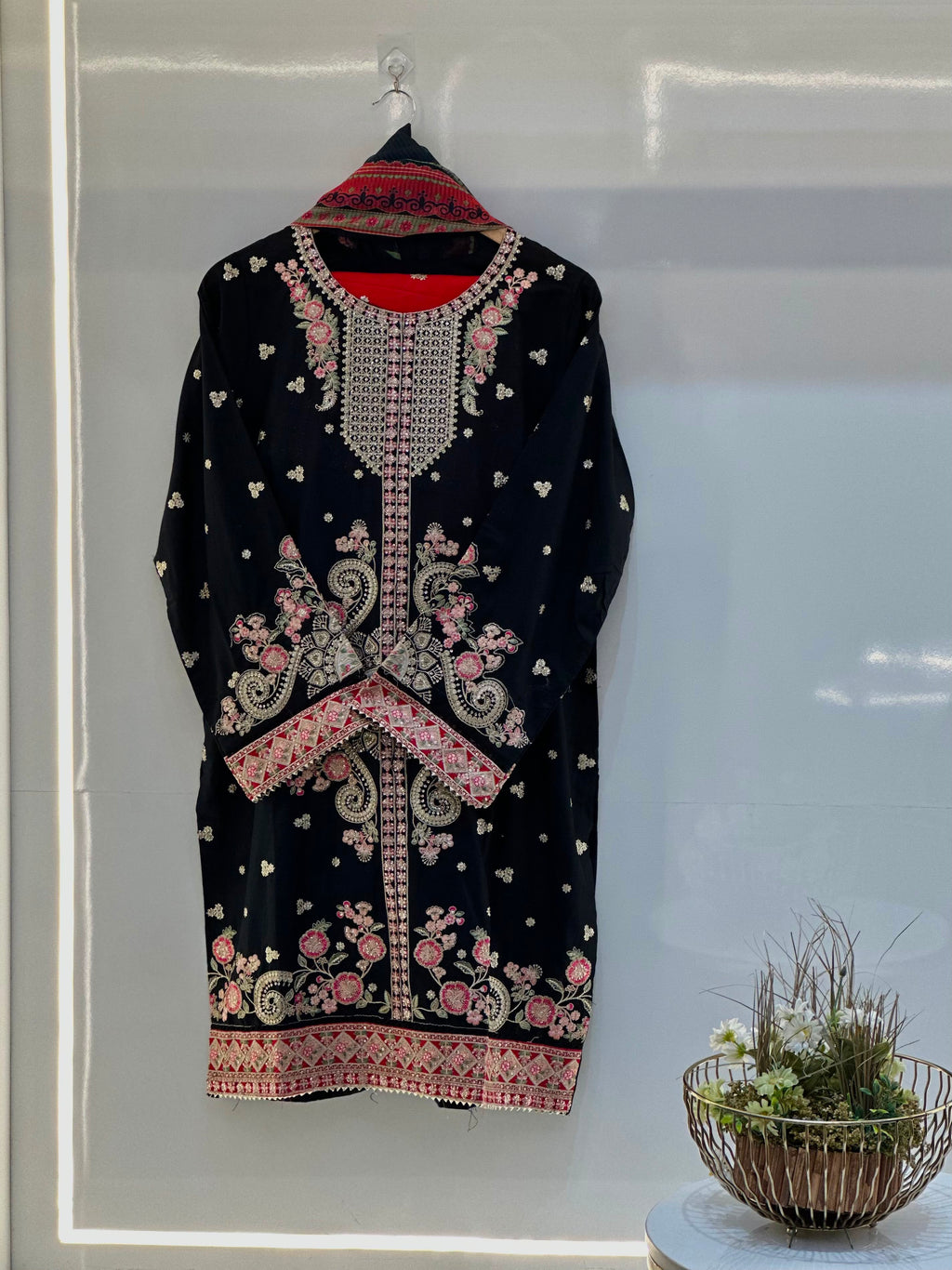 Binsaeed 3 PC Embroidered Lawn Suit