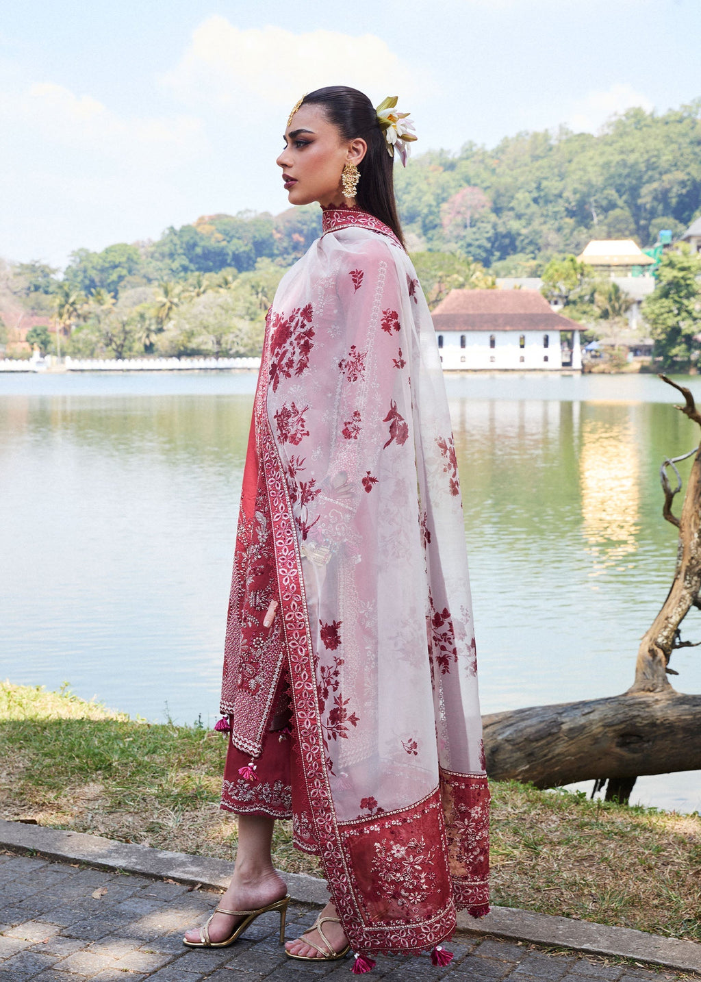 HUSSAIN REHAR LUXURY LAWN’25