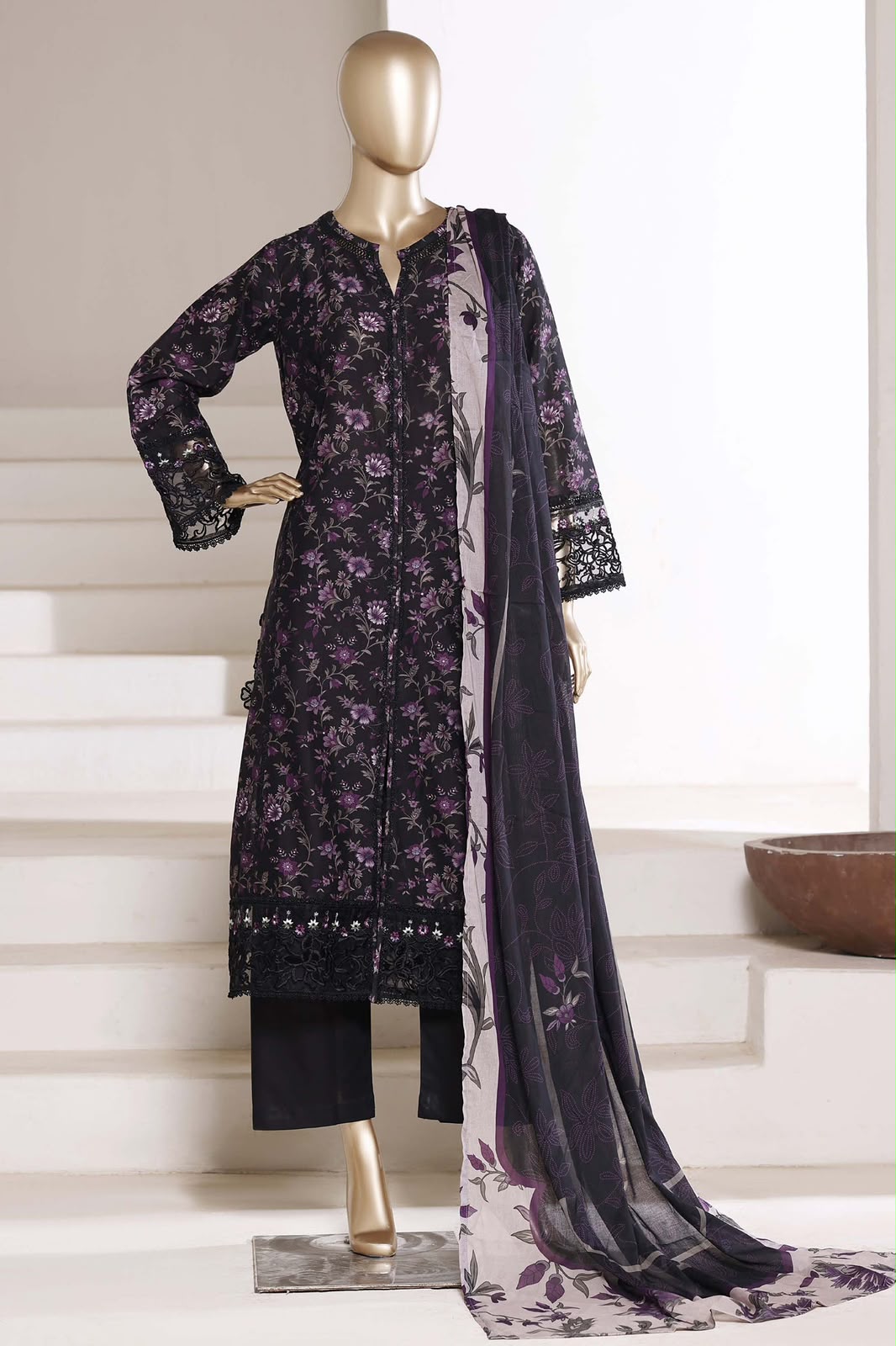 Sada Bahar Embroidery Lawn Stitched Suit