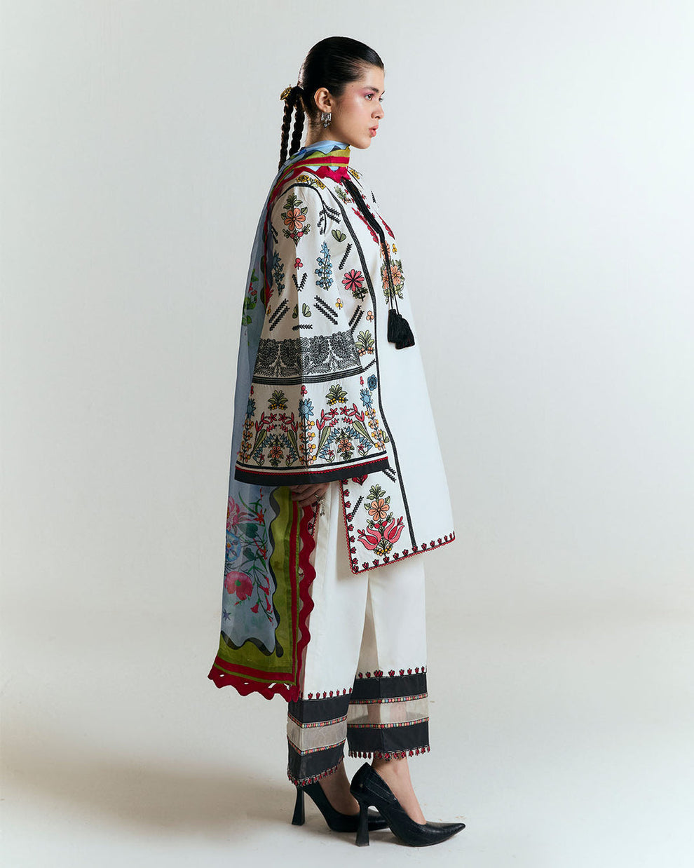 Tiya | Jugnu Lahore STITCHED’25