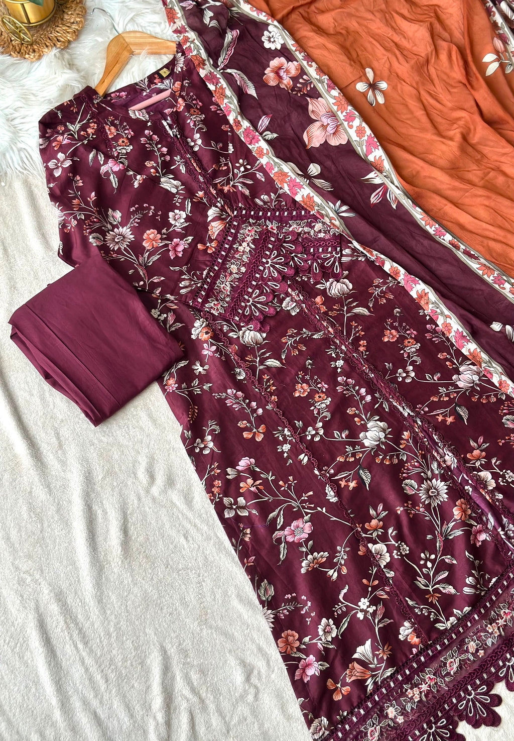 Sada Bahar Embroidery Lawn Stitched Suit
