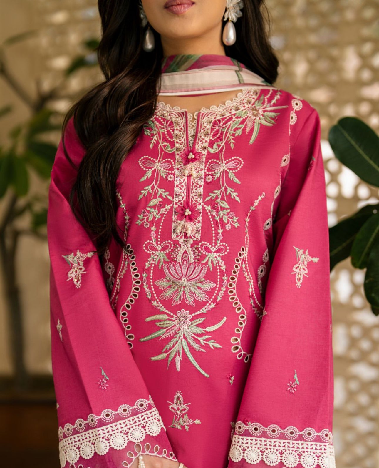 ROHEENAZ AASHIYANA STITCHED SUIT