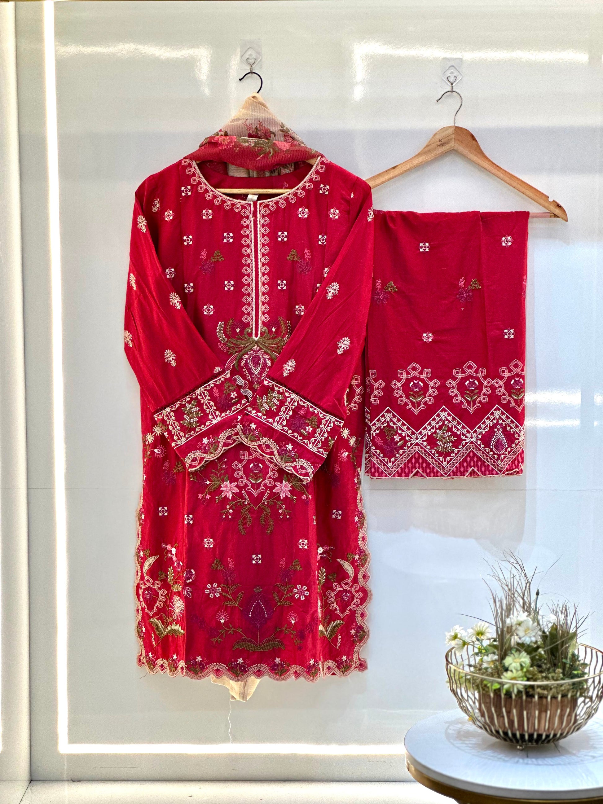 Binsaeed 3PC Embroidered Lawn Suit