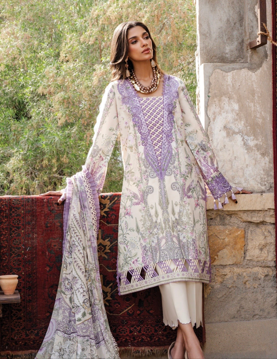 JADE BLISS UNSTITCHED