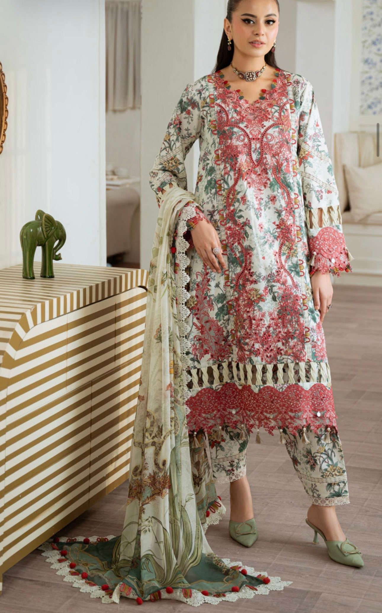 JADE FLORA UNSTITCHED