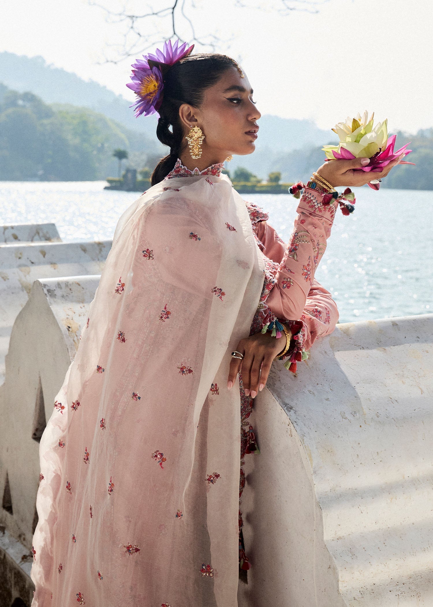 HUSSAIN REHAR LUXURY LAWN’25