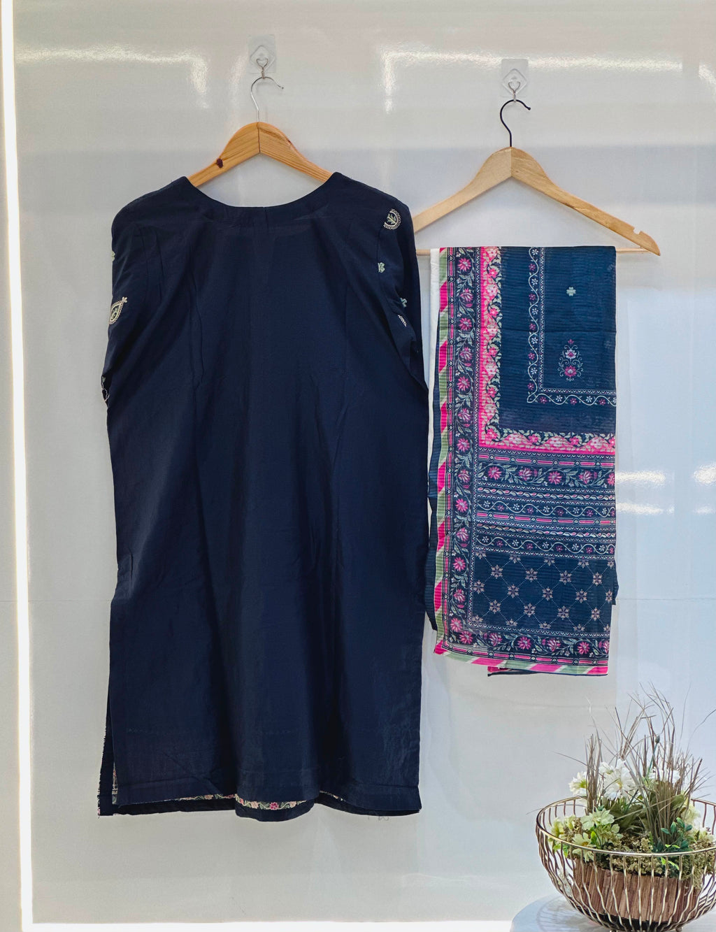 Binsaeed 3 PC Embroidered Lawn Suit
