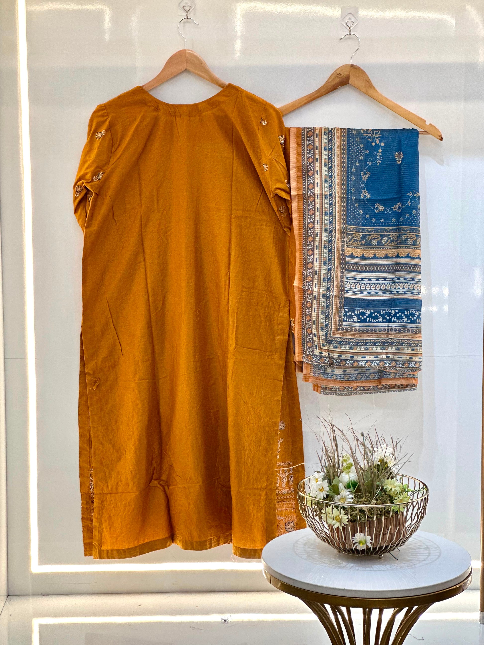 Binsaeed 3 PC Embroidered Lawn Suit