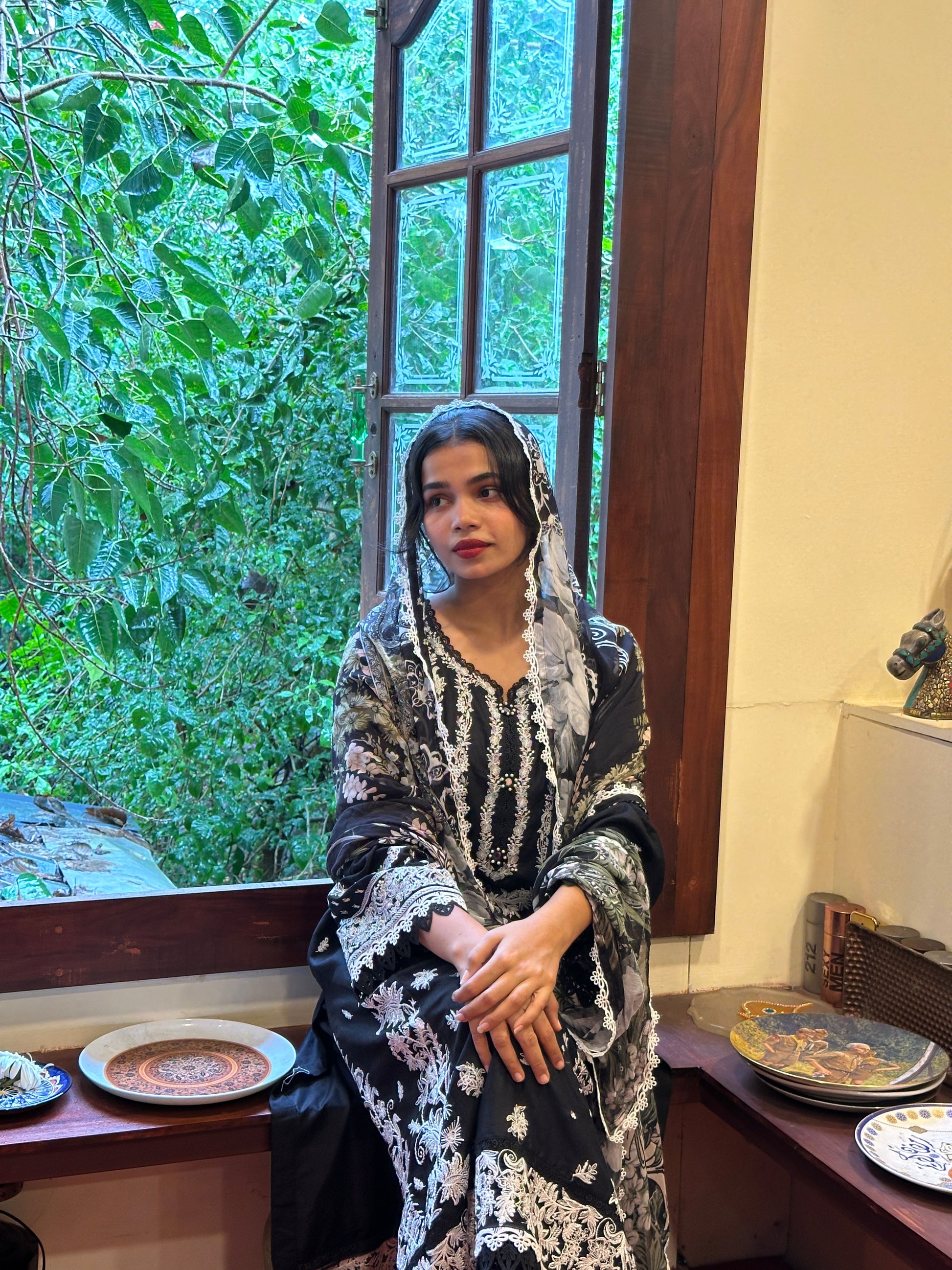 JADE LE PREMIER STITCHED SUIT