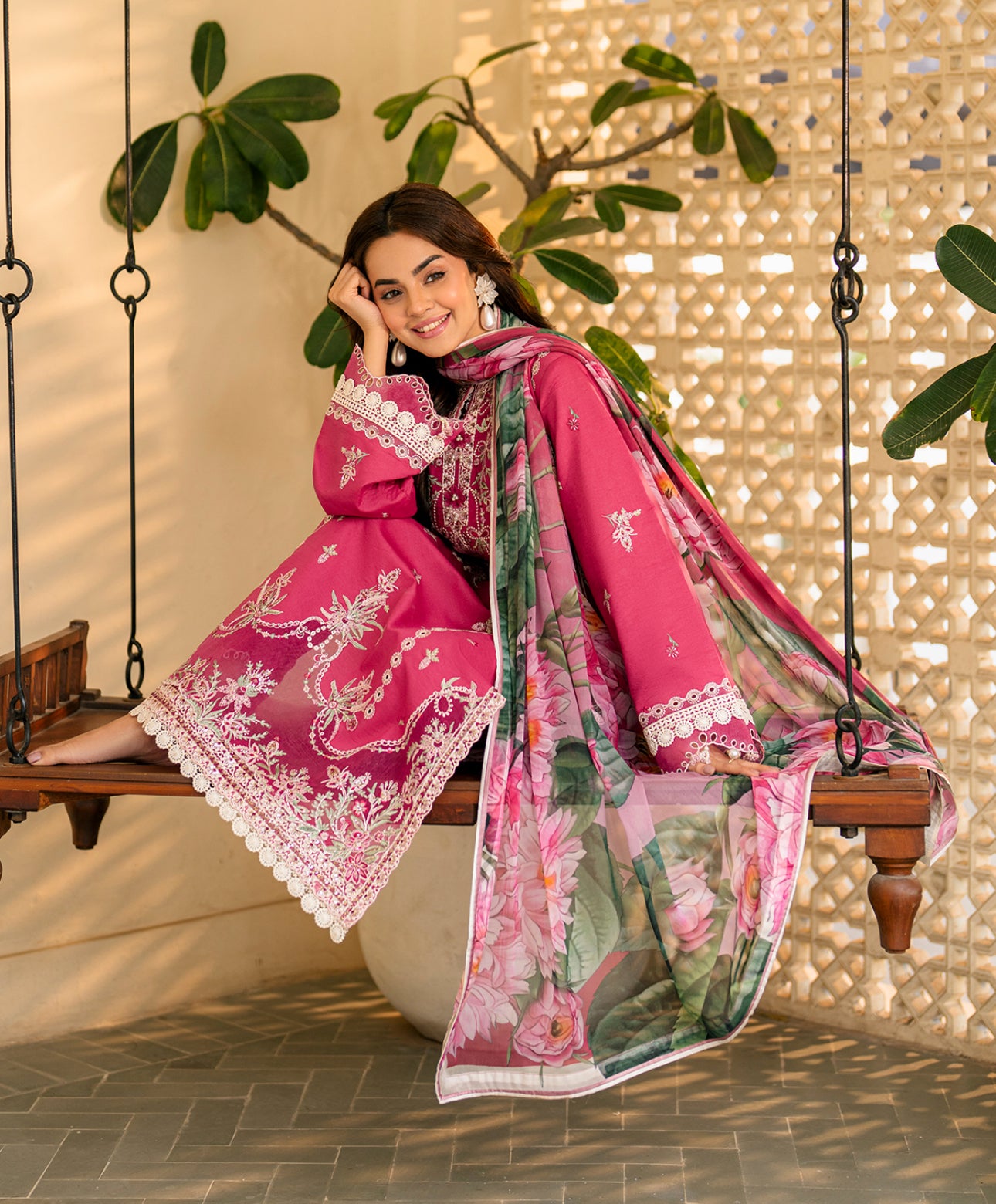 ROHEENAZ AASHIYANA STITCHED SUIT