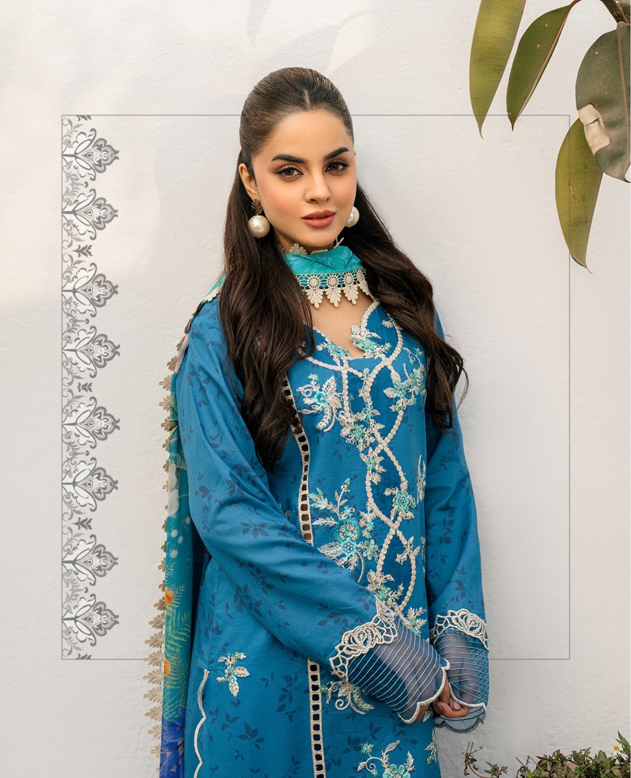 ROHEENAZ AASHIYANA STITCHED SUIT