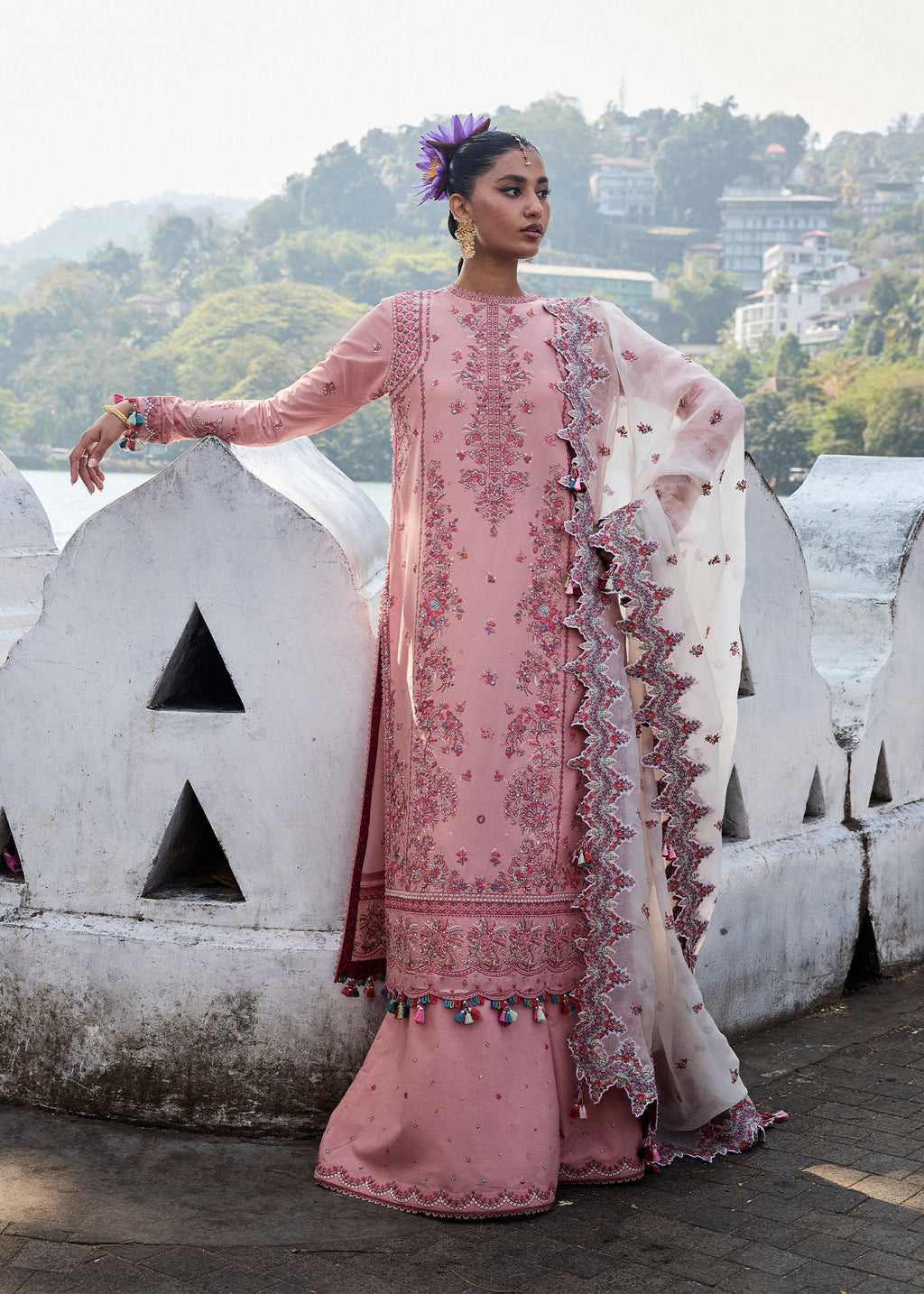 HUSSAIN REHAR LUXURY LAWN’25