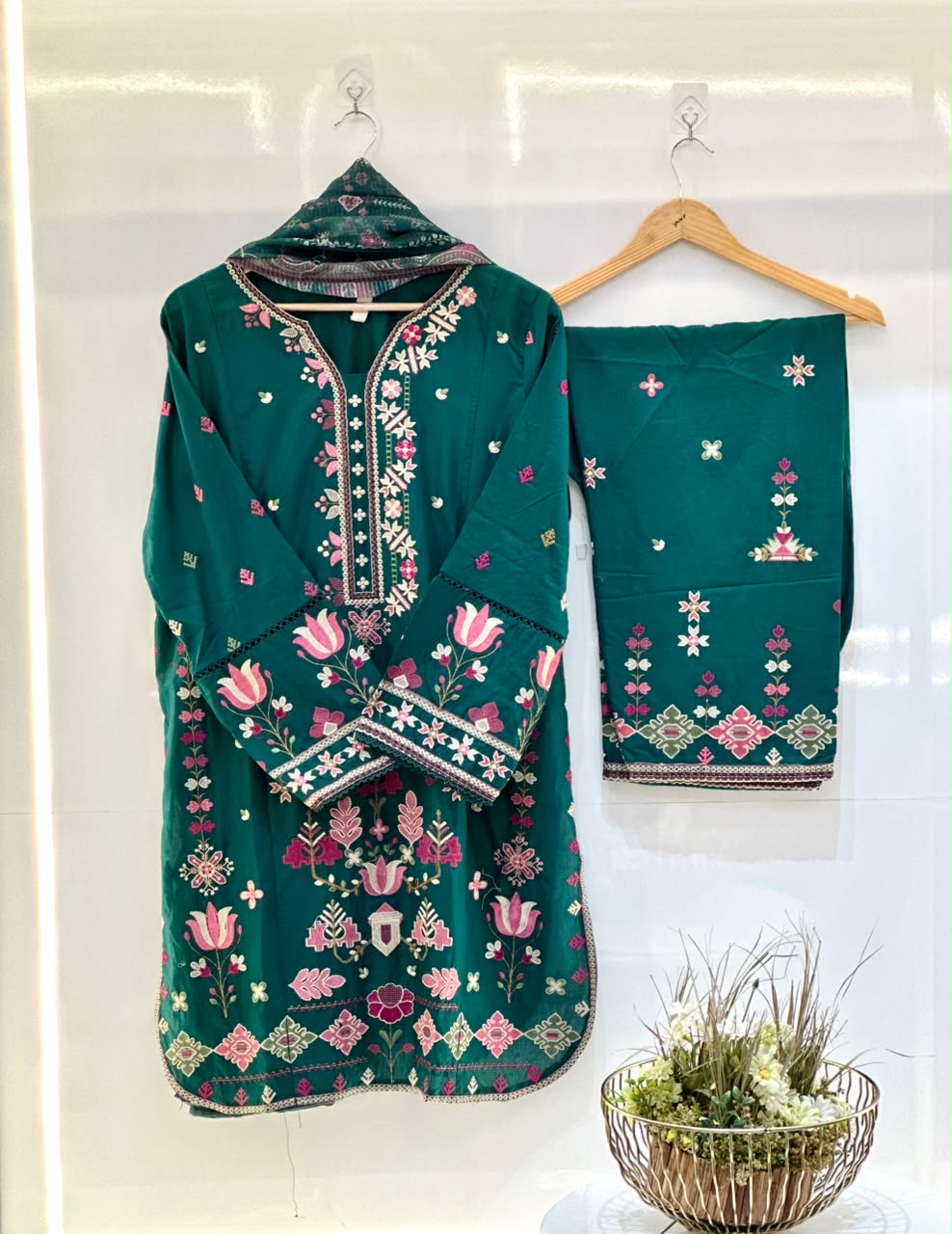 Binsaeed 3 PC Embroidered Lawn Suit