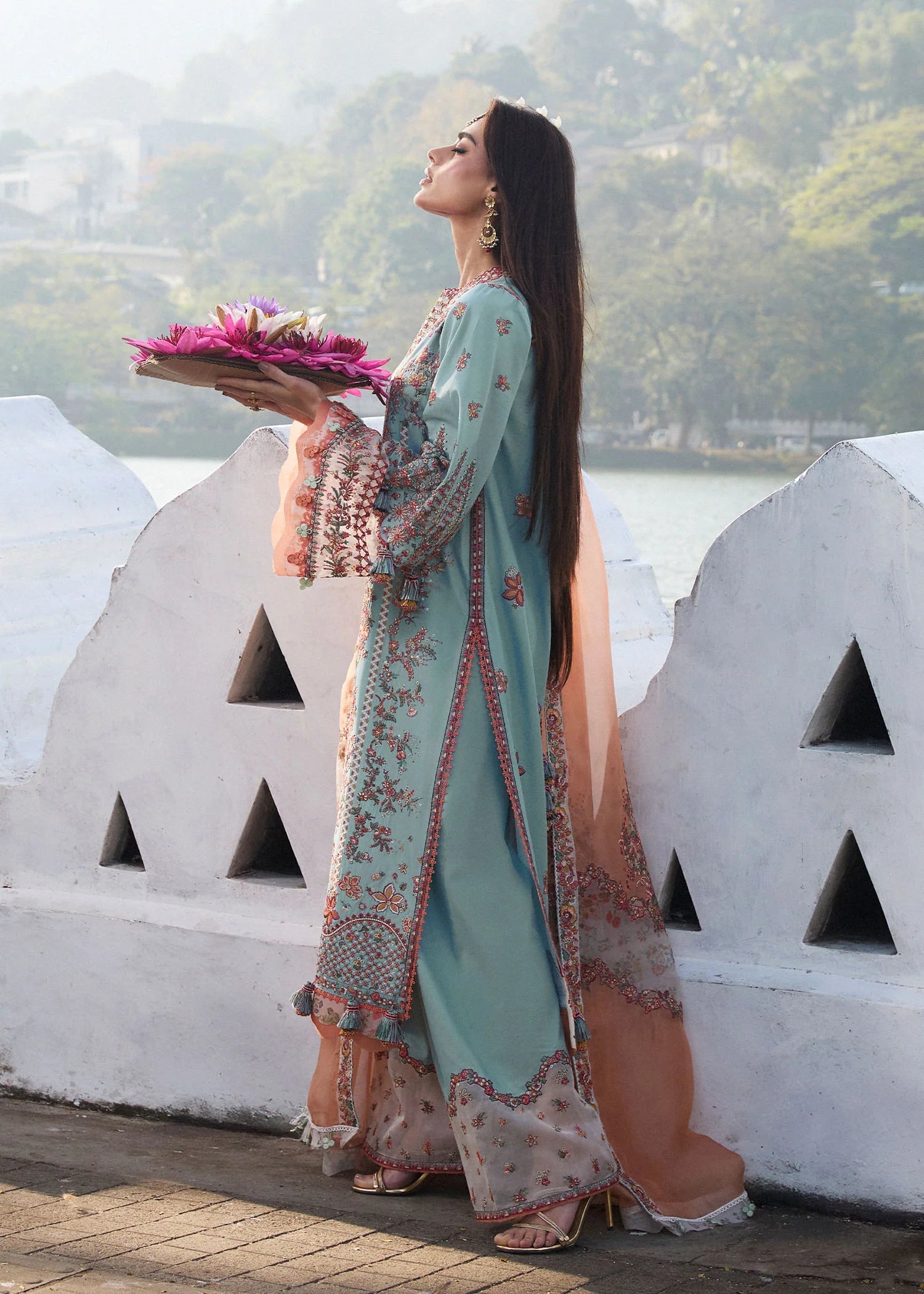 HUSSAIN REHAR LUXURY LAWN’25
