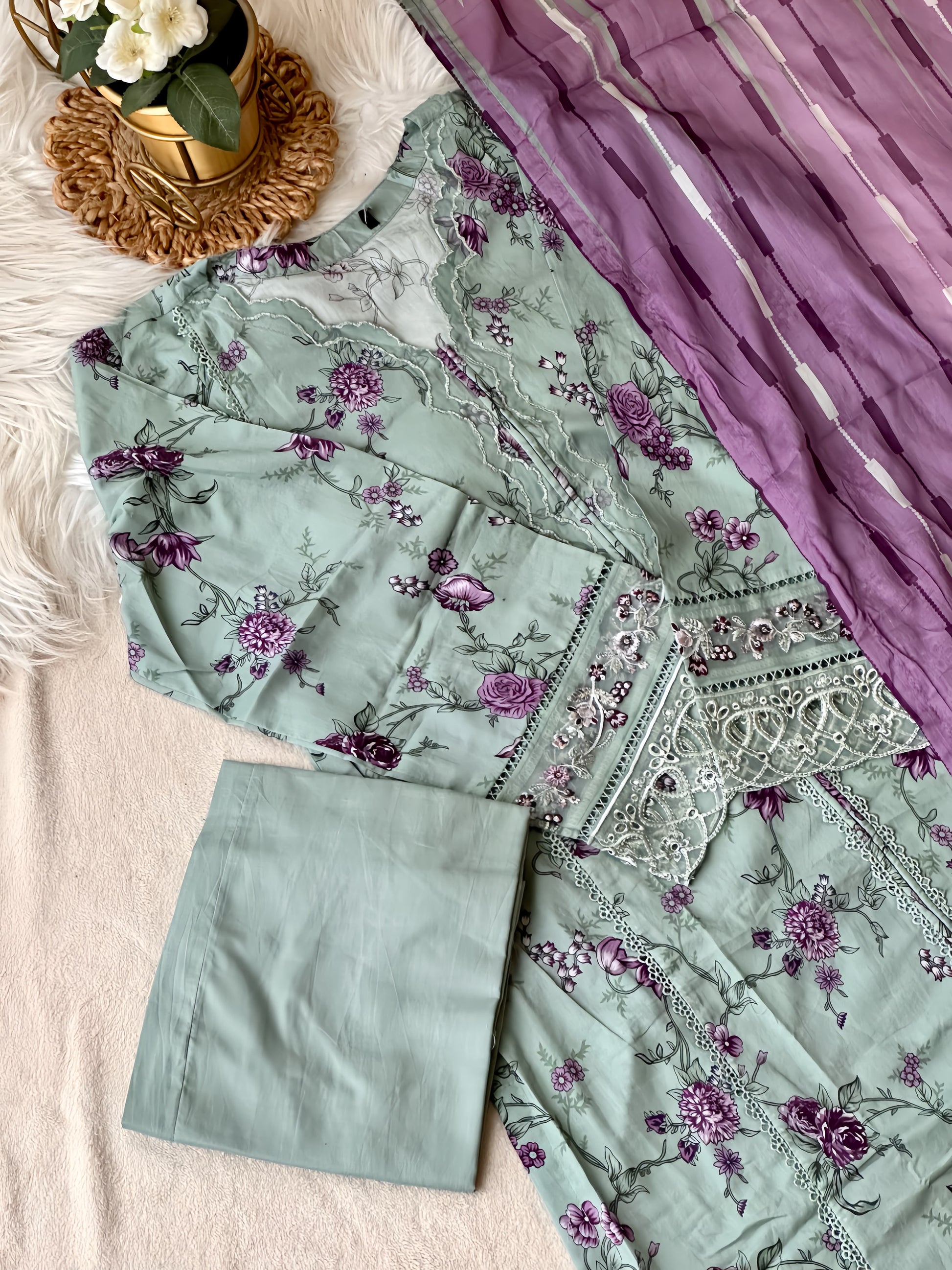 Sada Bahar Embroidery Lawn Stitched Suit