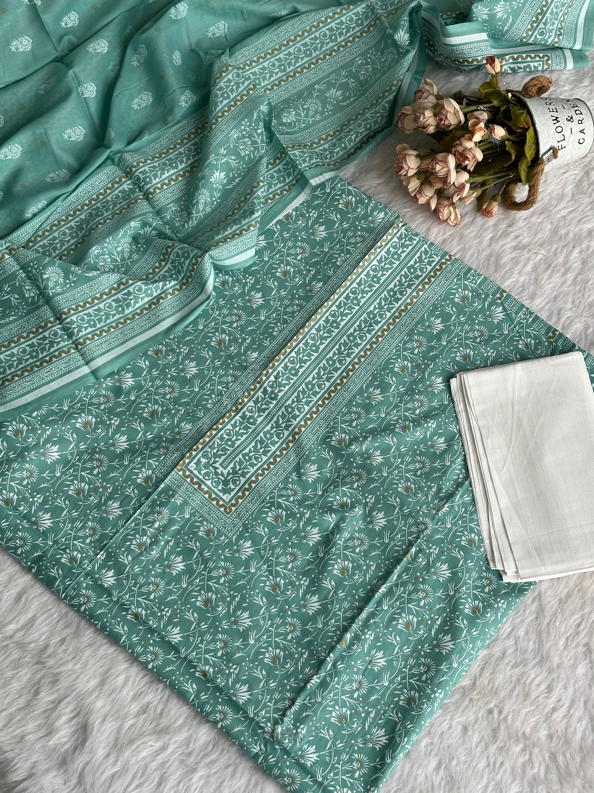 Binsaeed Printed Lawn Unstitched