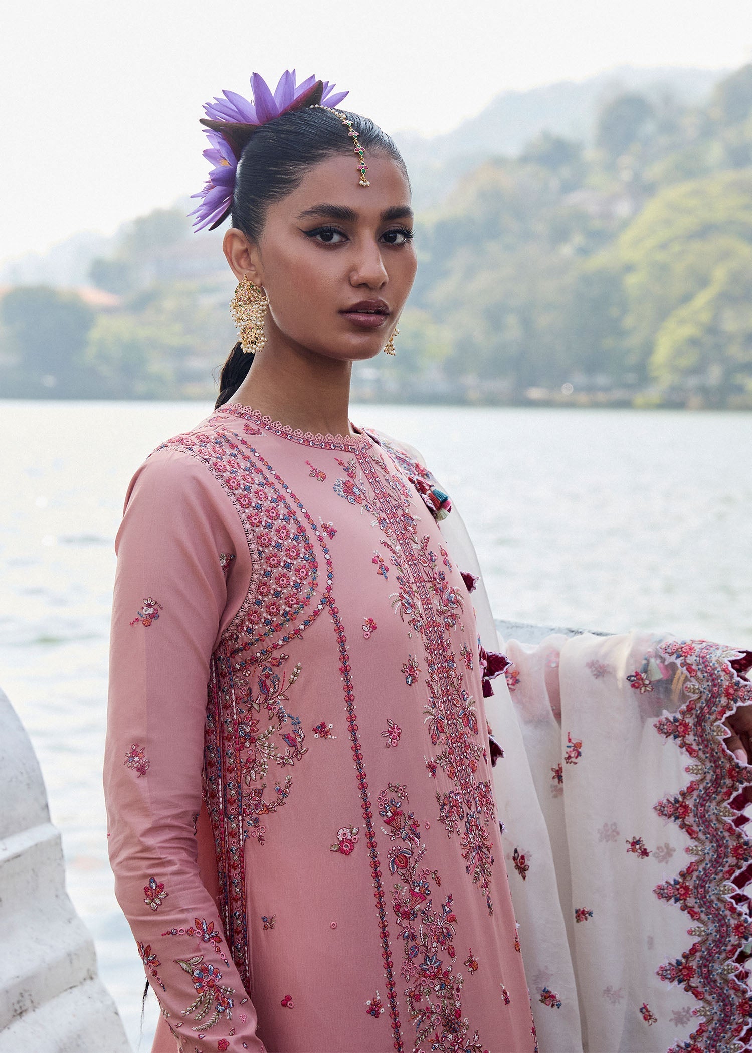 HUSSAIN REHAR LUXURY LAWN’25