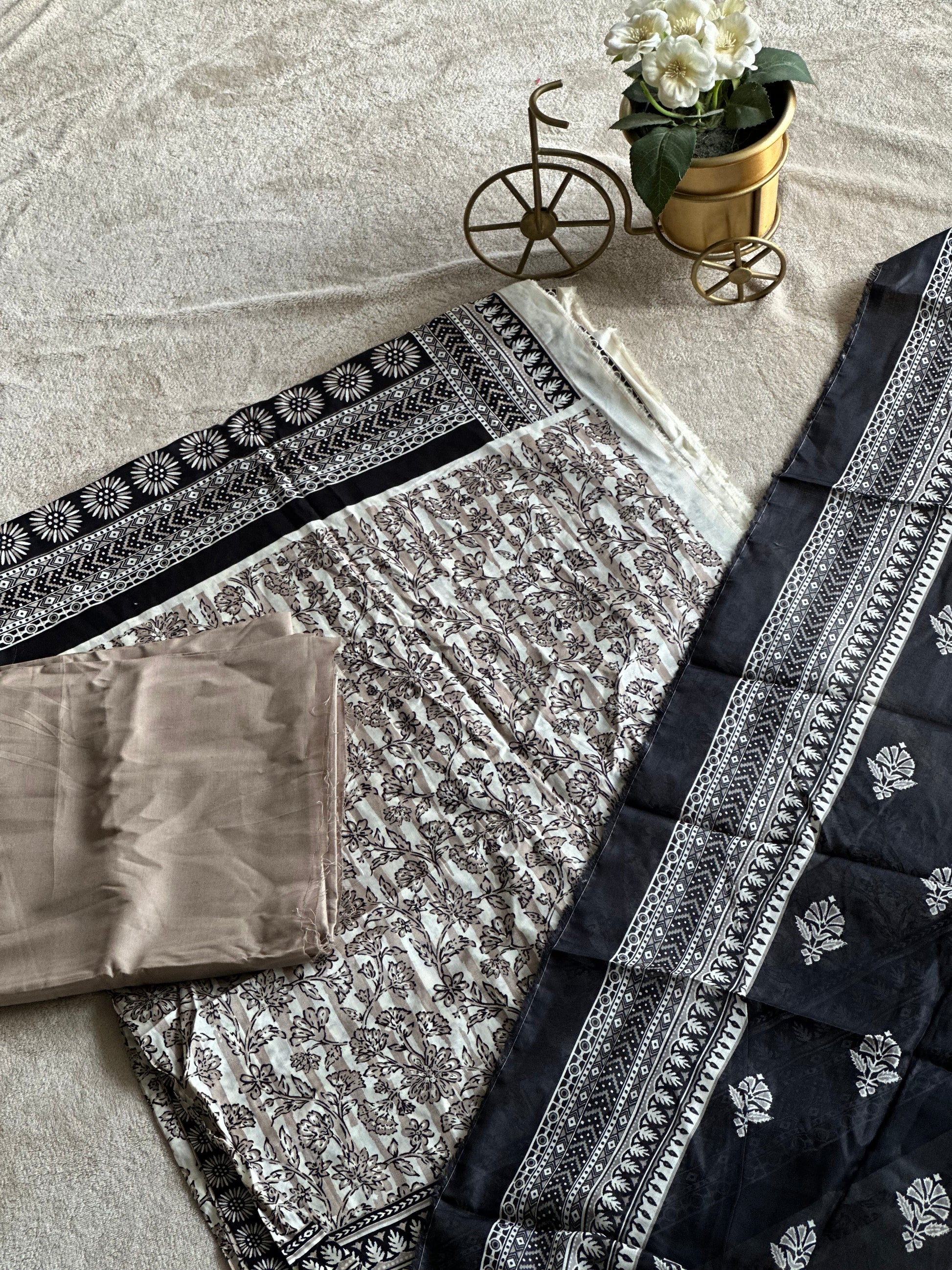 Binsaeed Printed Lawn Unstitched