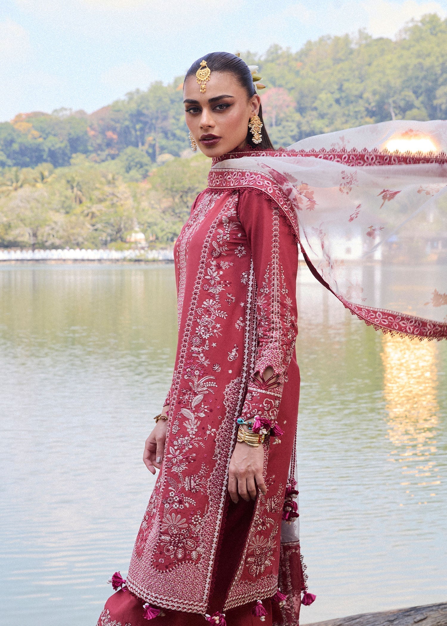 HUSSAIN REHAR LUXURY LAWN’25