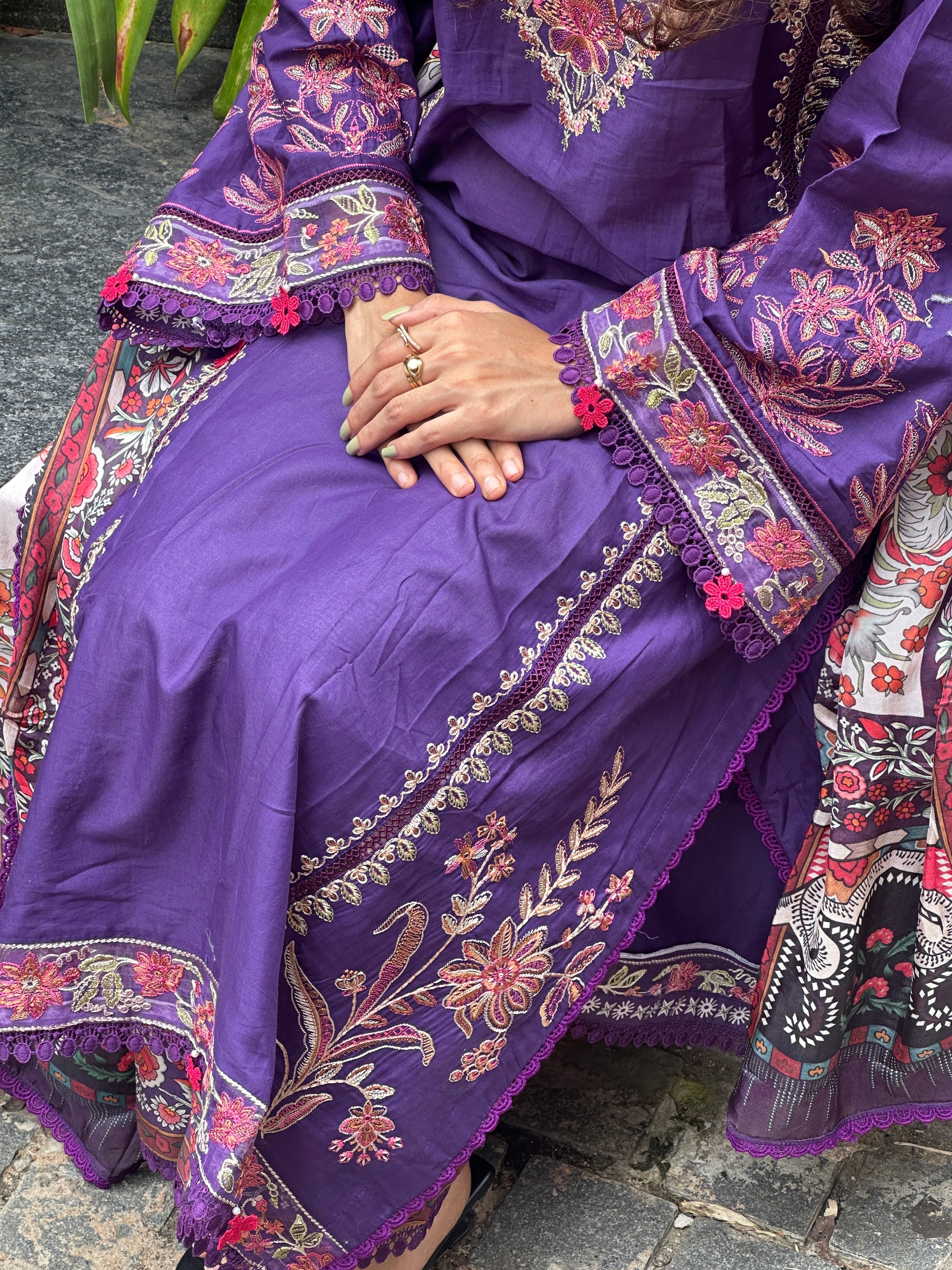 SAIRA RIZWAN | Luxury Lawn
