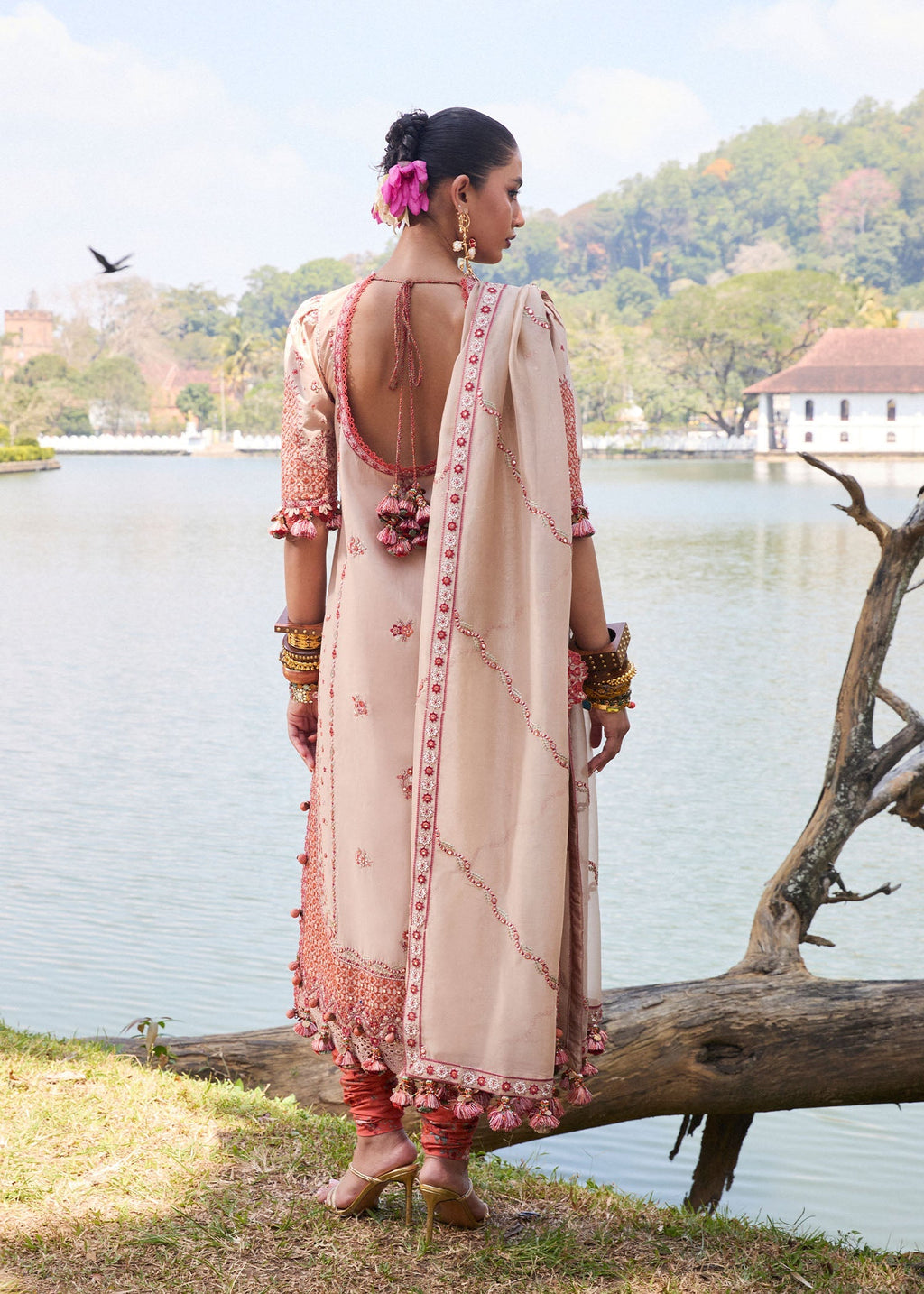 HUSSAIN REHAR LUXURY LAWN’25