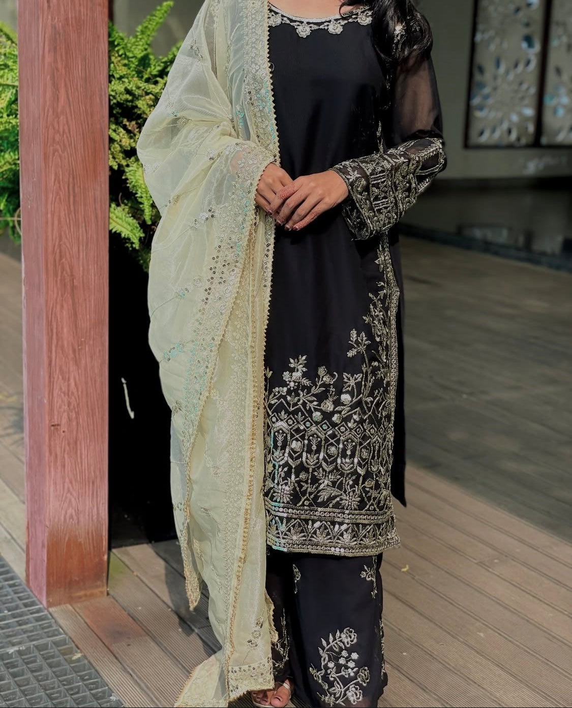 PARTYWEAR STITCHED SUIT