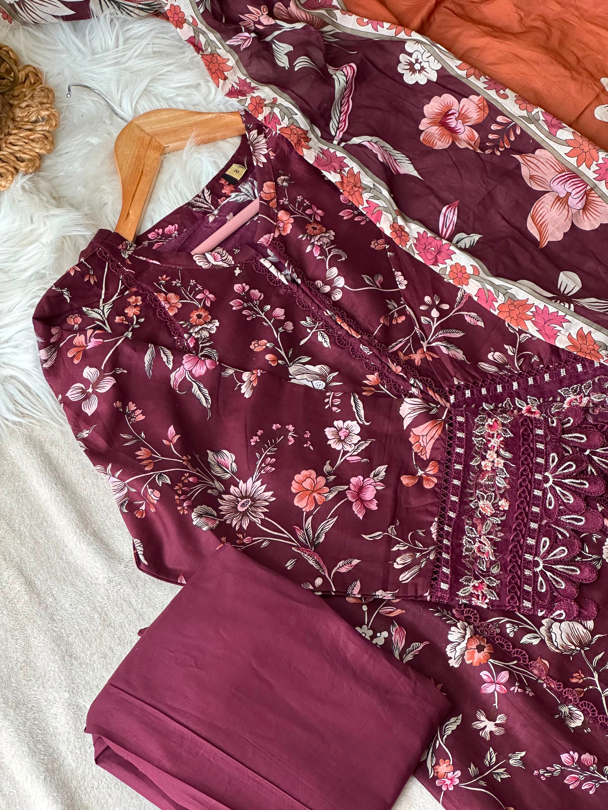 Sada Bahar Embroidery Lawn Stitched Suit