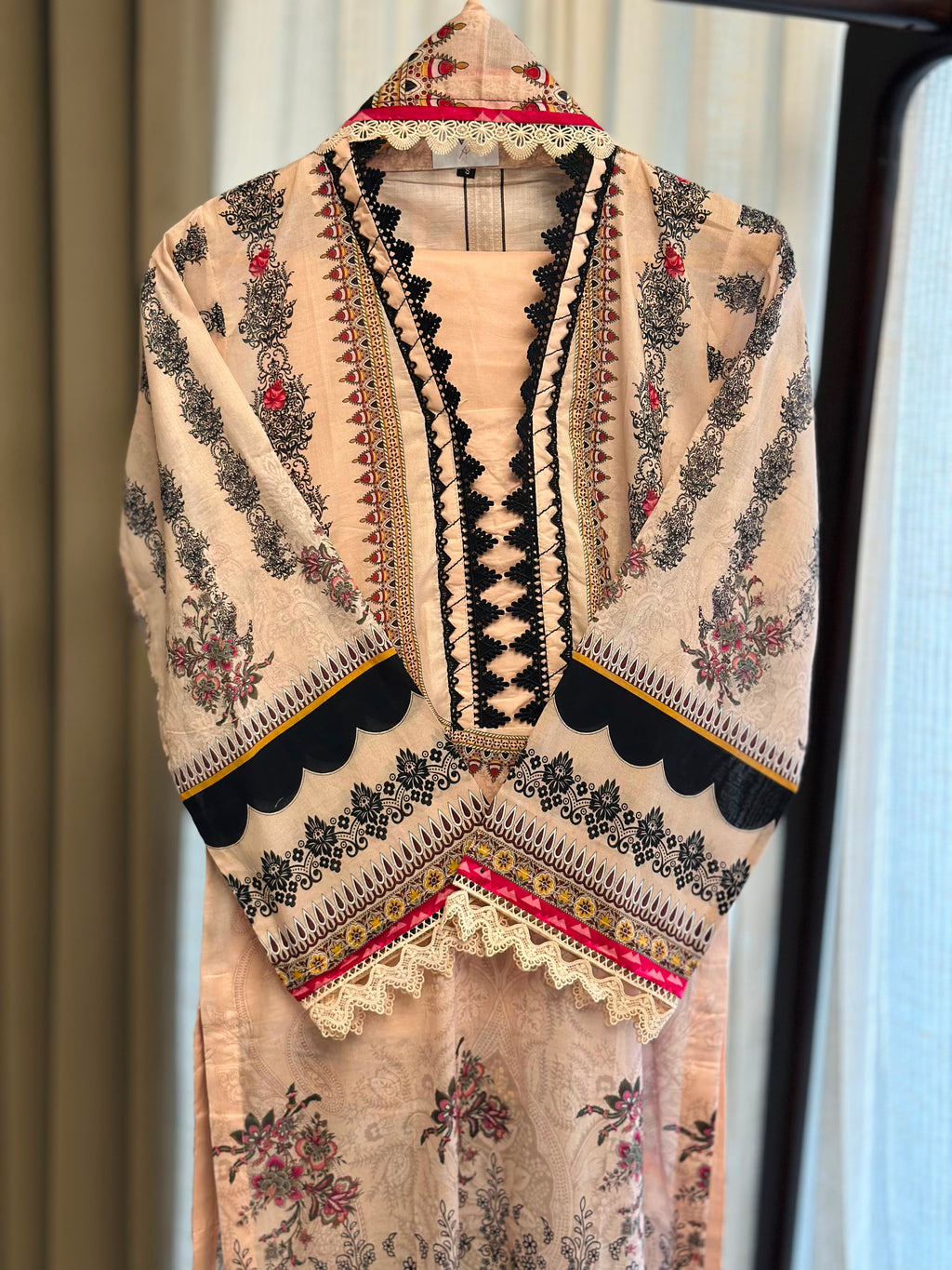FIRDOUS STITCHED LAWN SUIT