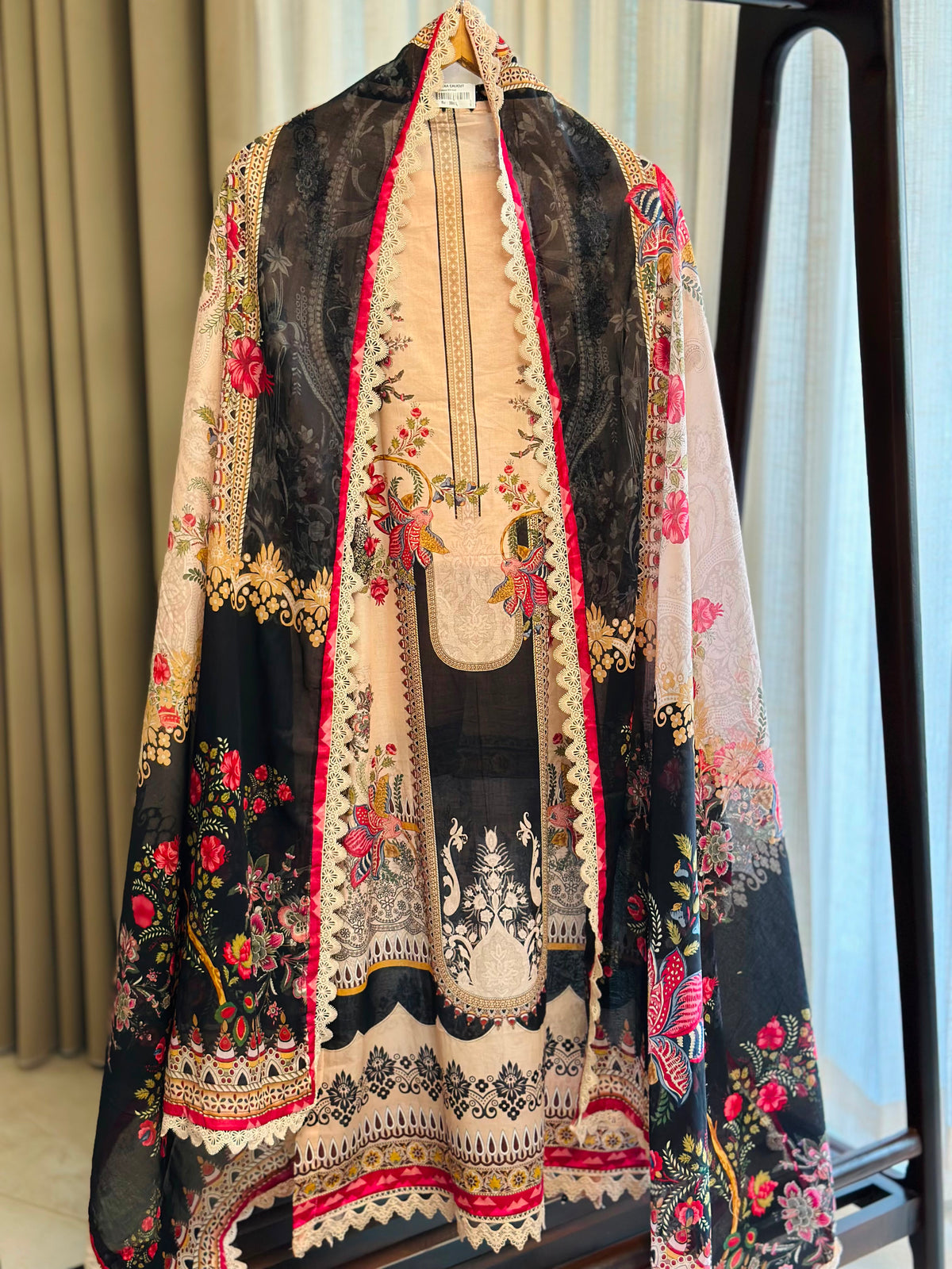 FIRDOUS STITCHED LAWN SUIT