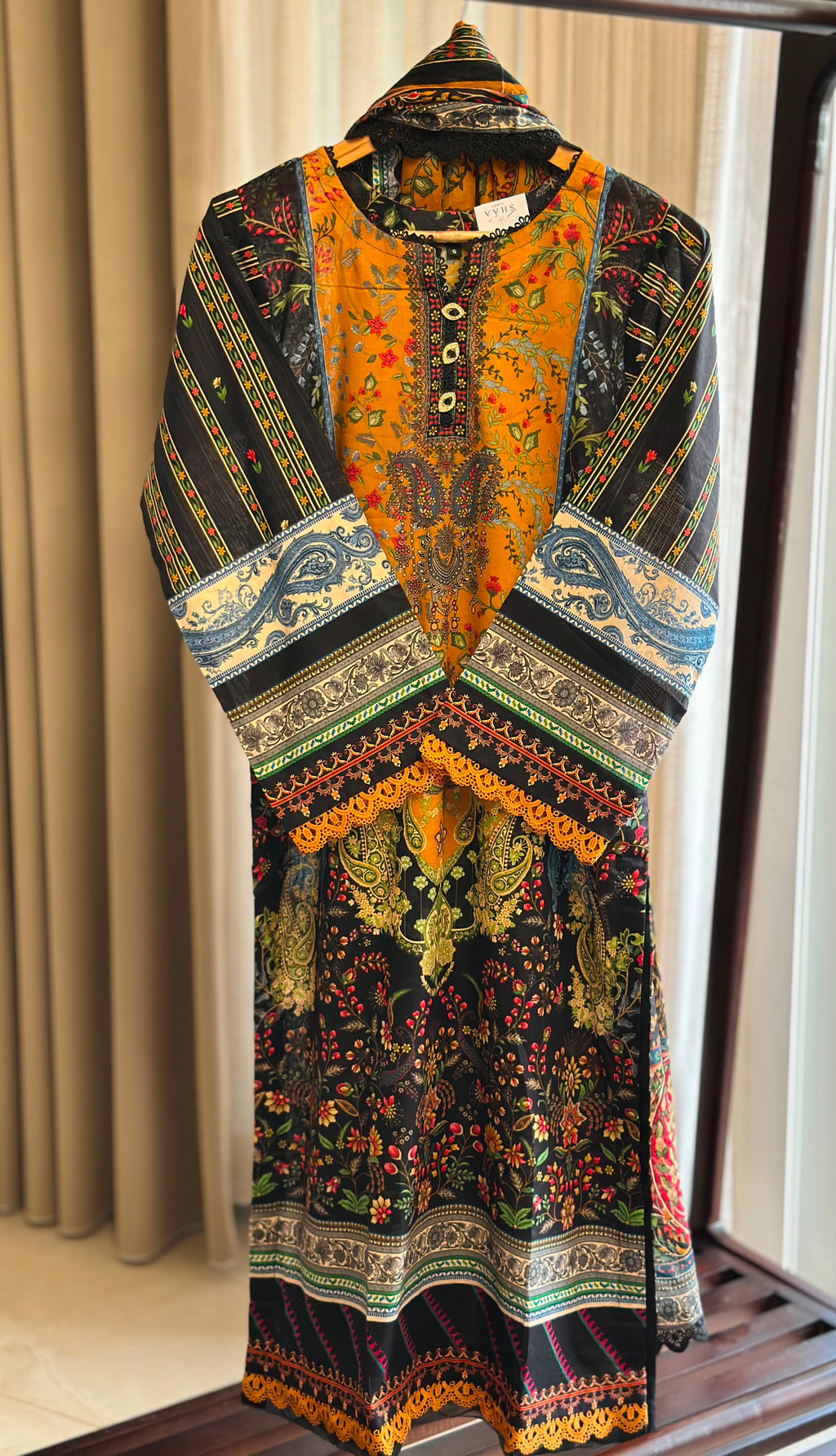 FIRDOUS STITCHED LAWN SUIT