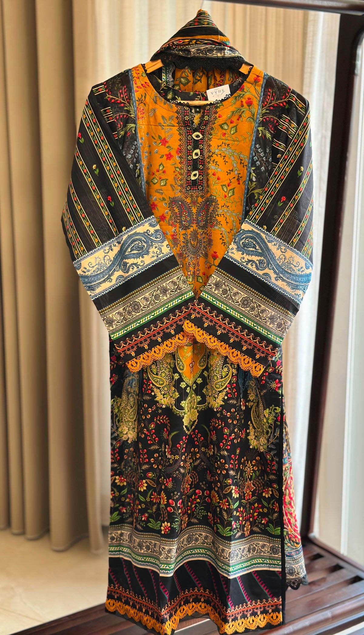 FIRDOUS STITCHED LAWN SUIT