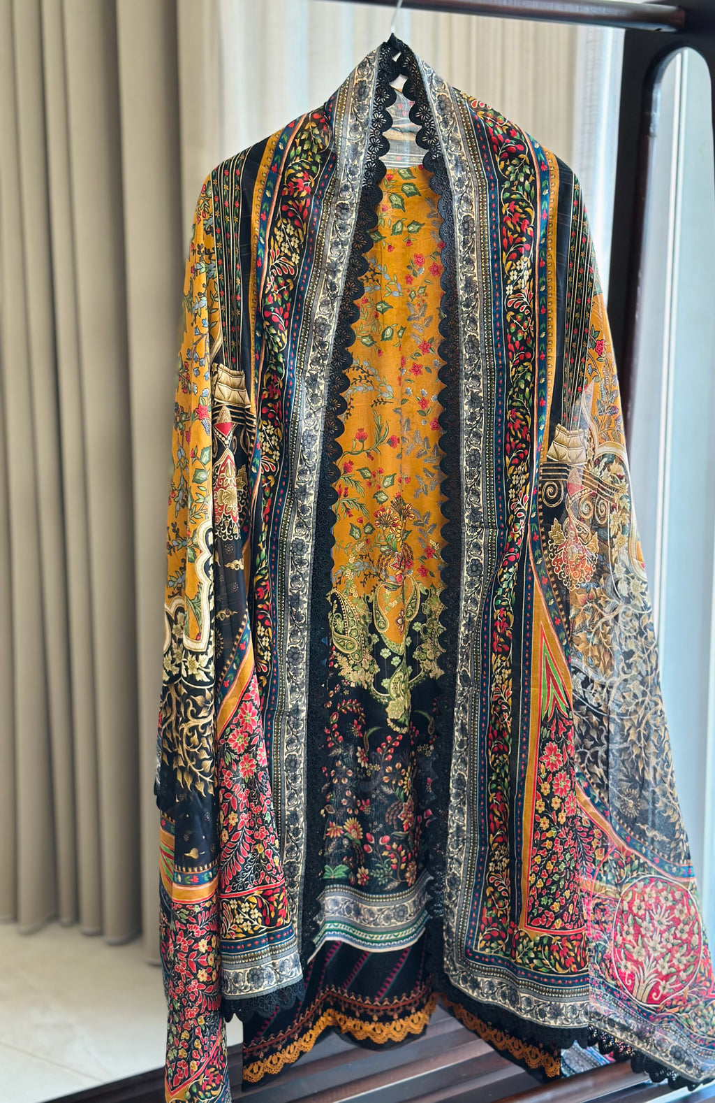 FIRDOUS STITCHED LAWN SUIT