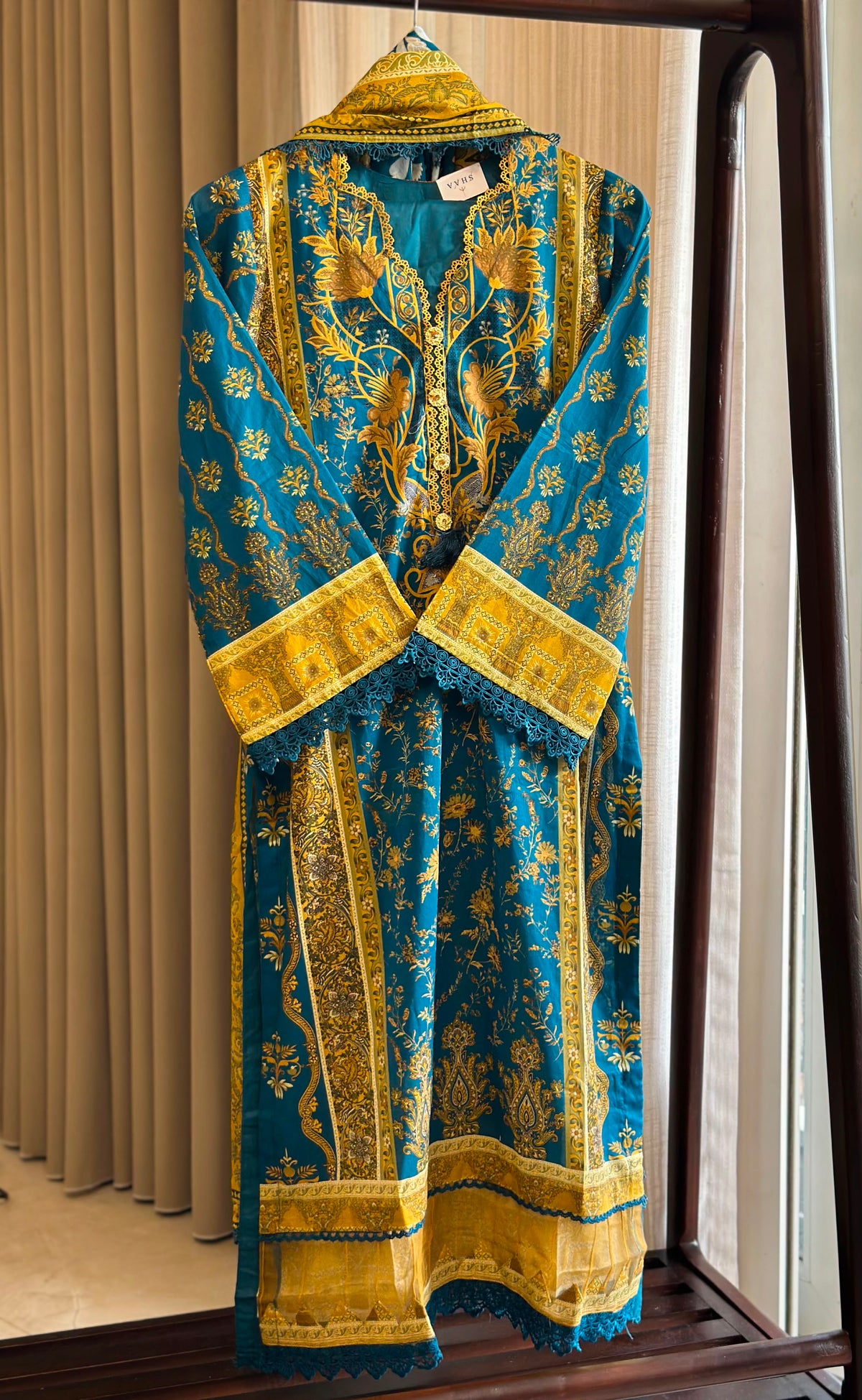FIRDOUS STITCHED LAWN SUIT