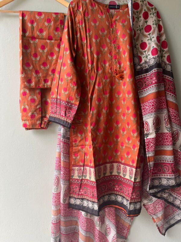 Sadabahar Stitched Suits - Image 2