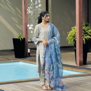 SANA SAFINAZ MUZLIN COLLECTION